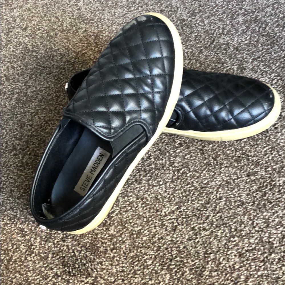 Steve Madden slip on shoes